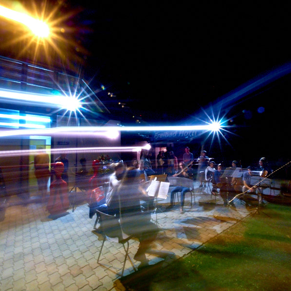 »Moonlight Serenade«