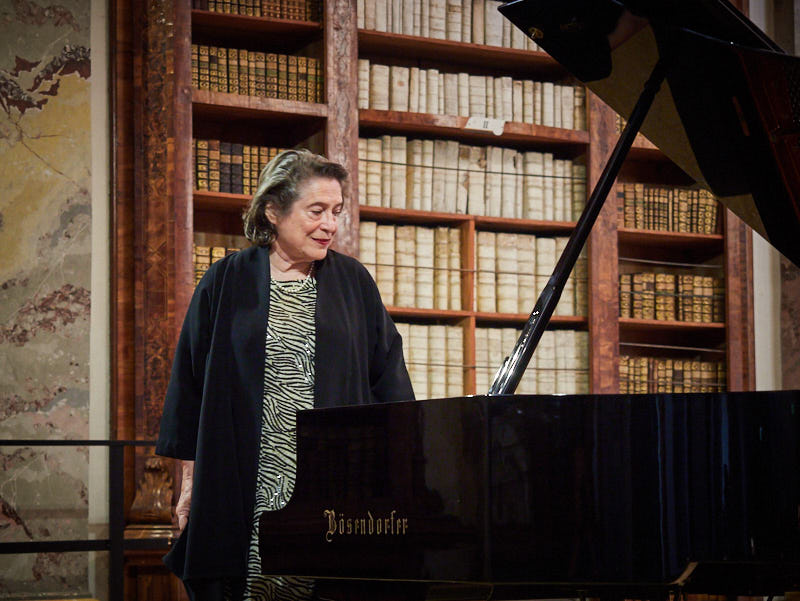 Allegro Vivo. »Blühende Fantasie«