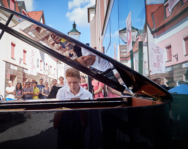 Allegro Vivo. »Open Space«